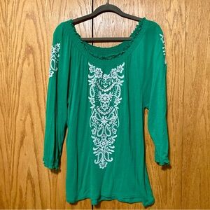 💚 Green Embroidered Long Sleeve Top 💚